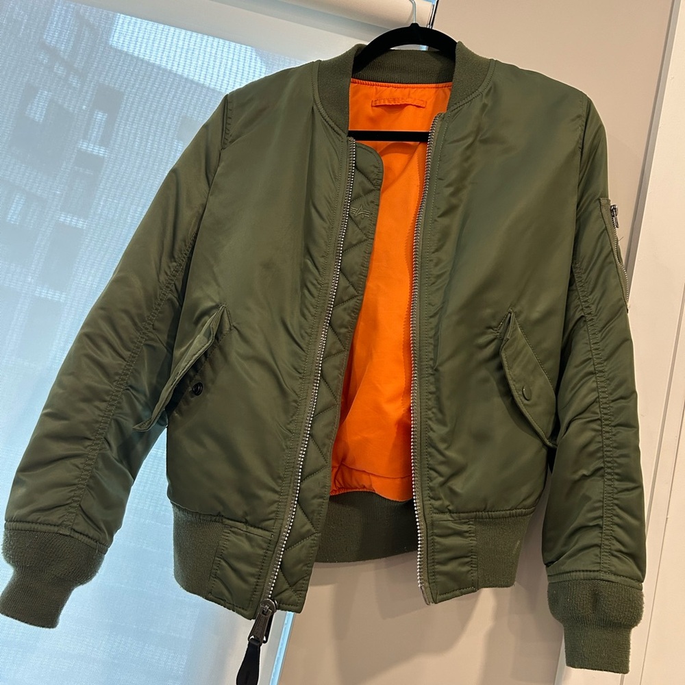 Bomber jacket